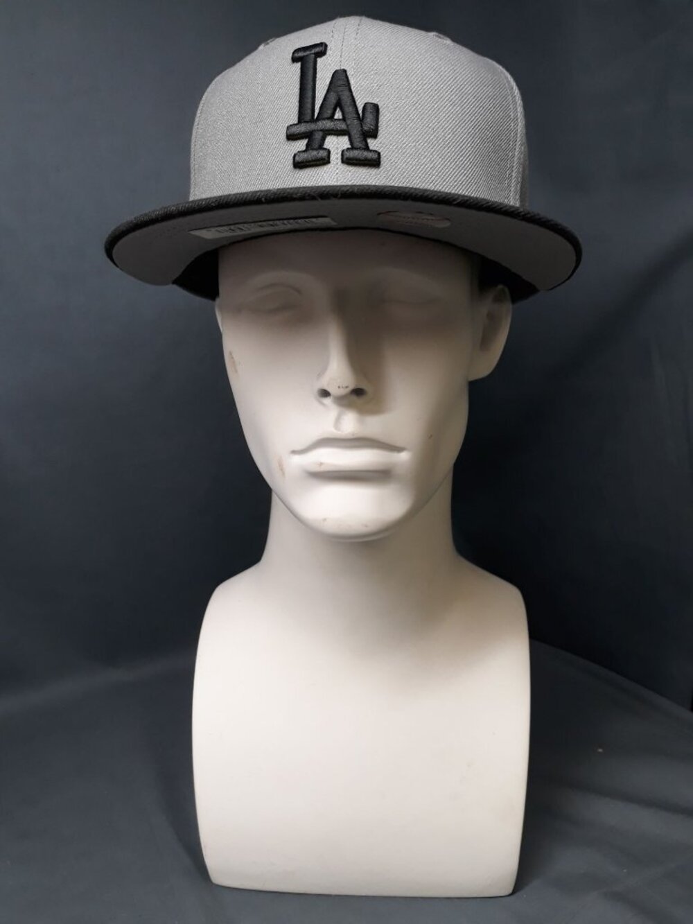 New Era 59-Fifty Men's Fitted Los Angeles Dodgers  Hat  Black Grey Size 7 3/8 NE
